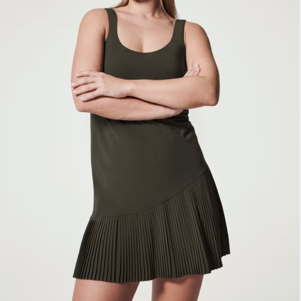 SPANX Size XL Pleated Tennis Dress NWT Activewear Golf Pickleball Performance